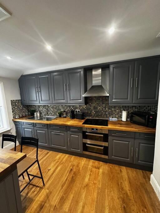 High Wycombe Centre- 2 Bed Flat Apartment Luaran gambar